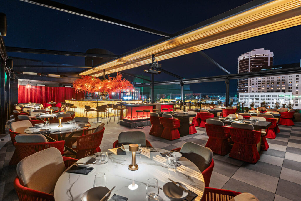 Radisson RED Auckland, image 1