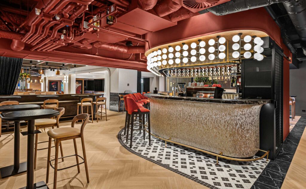 Radisson RED Auckland, image 3