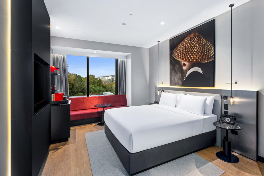 Radisson RED Auckland, image 10